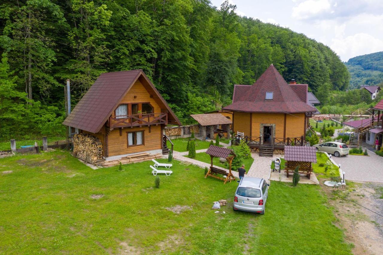 Chalet Vedmezhe 波利亚纳 外观 照片