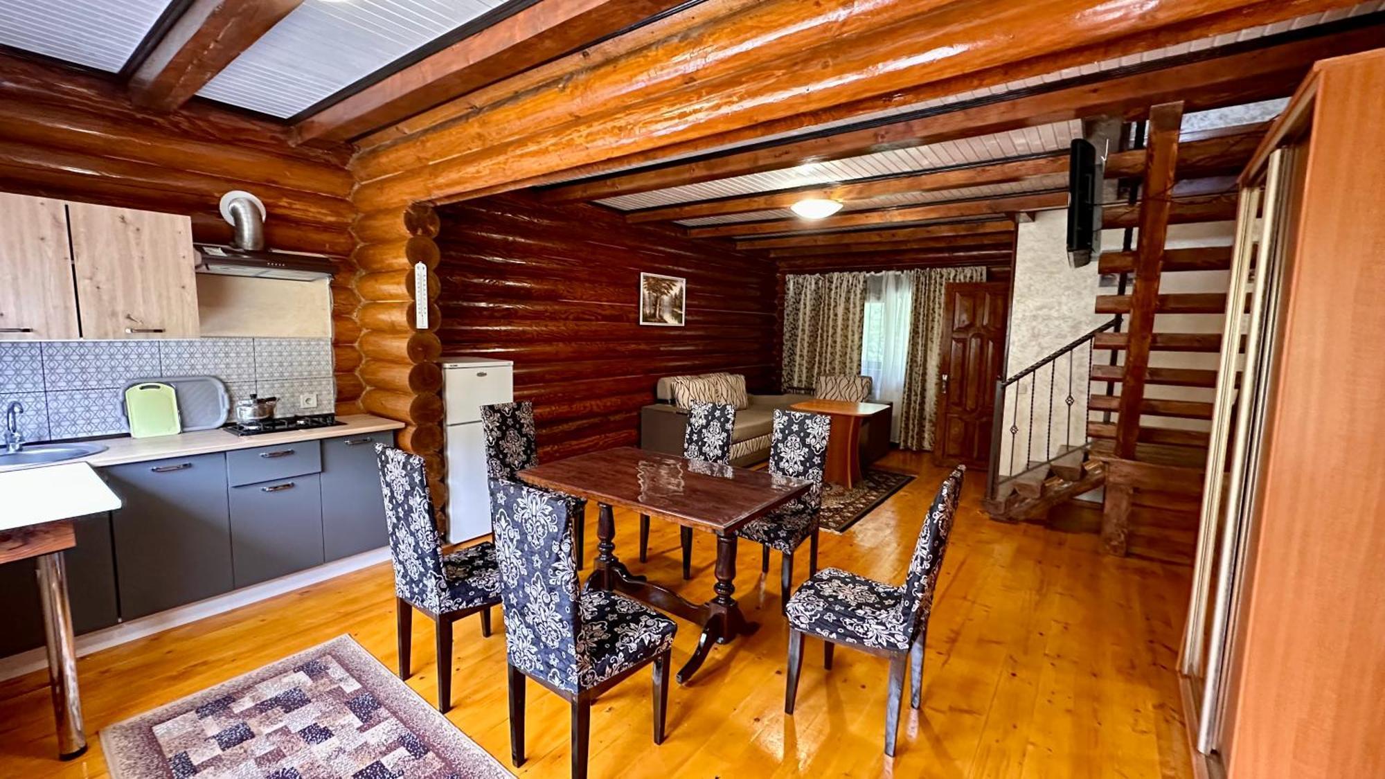 Chalet Vedmezhe 波利亚纳 外观 照片