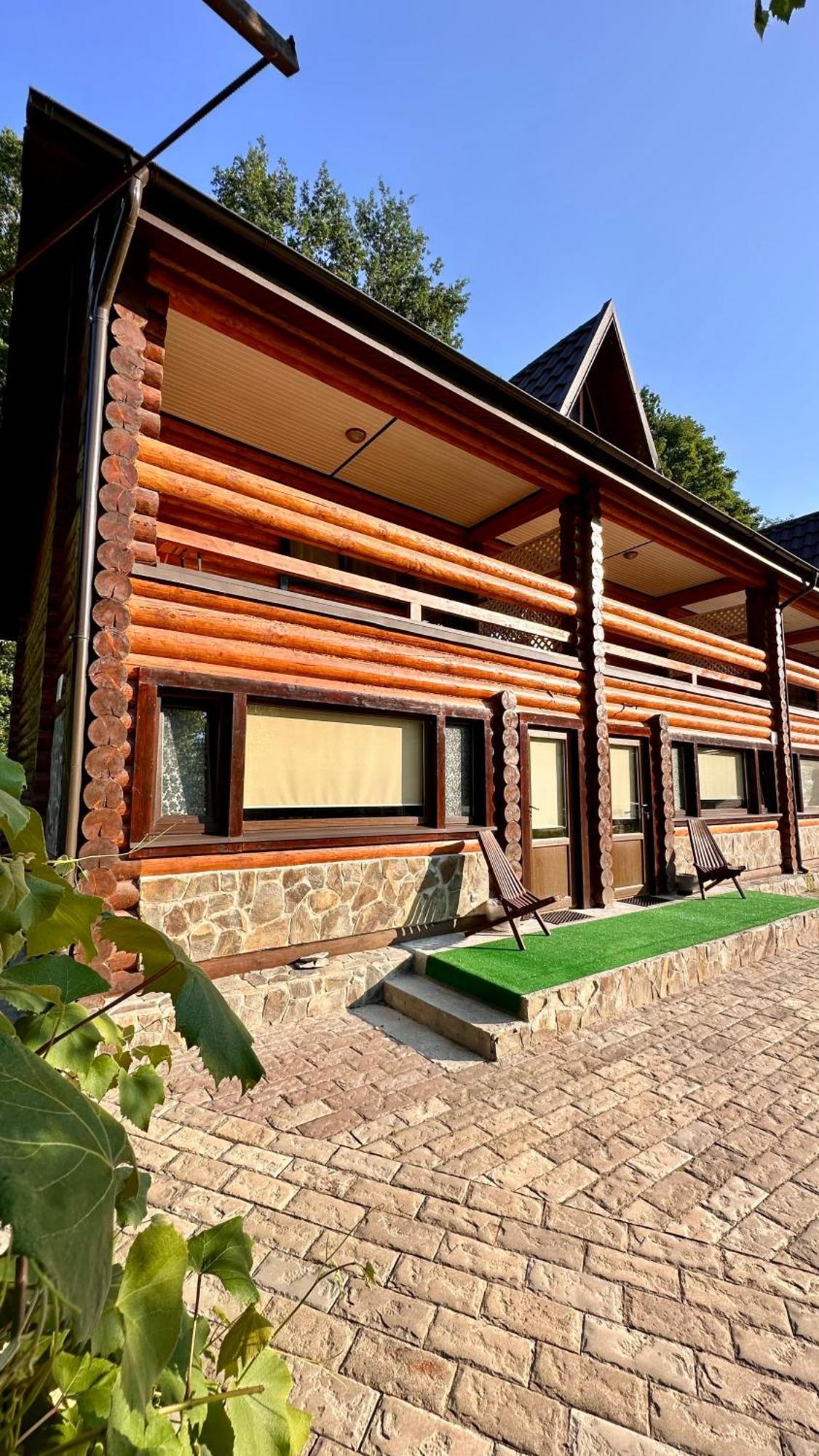 Chalet Vedmezhe 波利亚纳 外观 照片